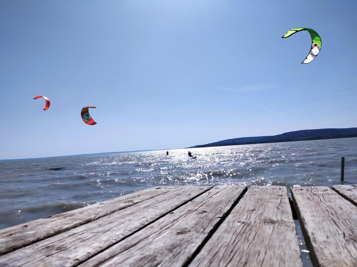 Elizabeth Vendeghaz Balatonfuzfon A Strandnal Zewnętrze zdjęcie